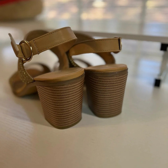 JustFab Women Ishla Blocked Heeled Sandals size 11 gently used color natural - Picture 15 of 15